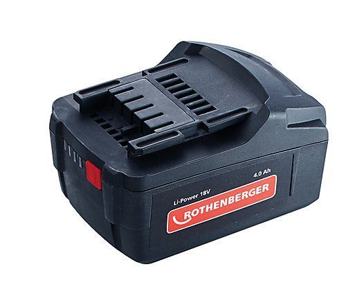 Romax 4000 Pressmaschine Akku 18V 4Ah - und Netzbetrieb bis 110 mm 32-34 kN