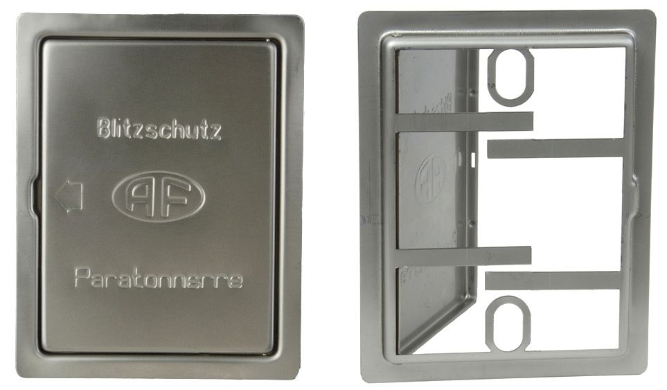 Revisionstüre zu UP-Messtrenstelle Inox