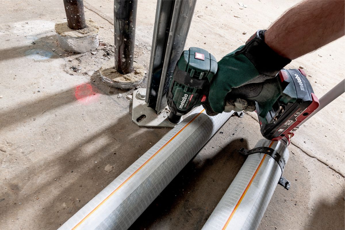 Akku-Schlagschrauber SSW 18 LTX 300 BL - ohne Akku, Ladegerät Dreh. 300 Nm Metabo