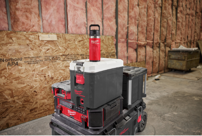 Thermosflaschen MILWAUKEE PACKOUT - mit Schraubdeckel