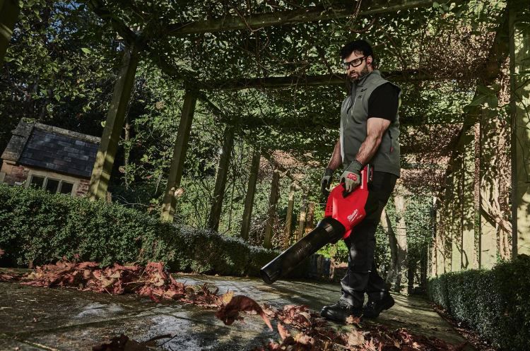 Akku-Gebläse Milwaukee M18 FBLG 3-802 - 18 V
