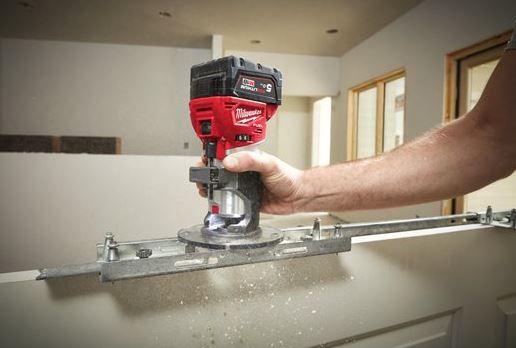 Akku-Kantenfräse Milwaukee - M18 FTR8-0X, mit 6,0/8,0 mm Spannzange