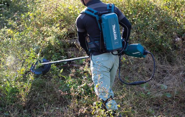Akku Motorsense MAKITA 36V mit Fadenkopf - ohne Akku, ohne Ladegerät
