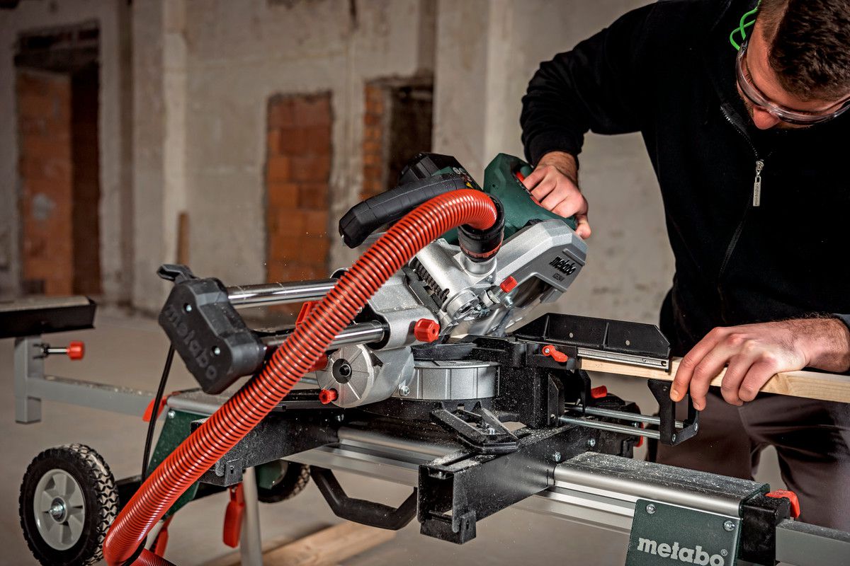 Kapp-und Gehrungssäge Metabo KGS 254M - 90/45°, 1.35kW, Schn.tief.120/80 mm