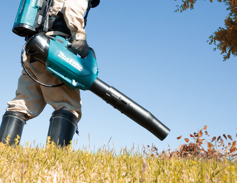 Akku Gebläse MAKITA Li-Ion 36V - ohne Akku, ohne Ladegerät, 17.6m3/Min
