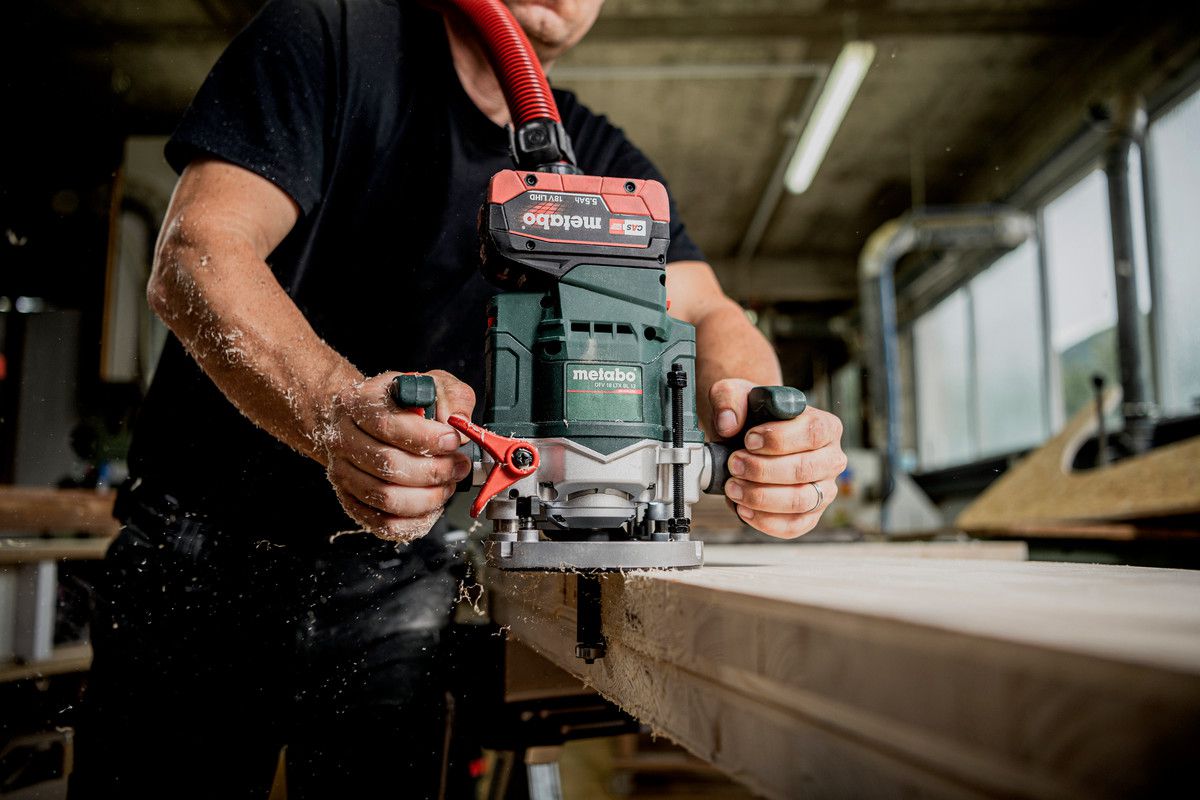 Akku-Oberfräse OFV 18 LTX BL 12 - Metabo ohne Akku & Ladegerät