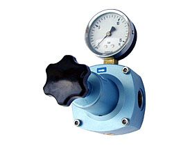 Regler 1/2" mit Manometer 63 mm - Regelbereich 0.5-10 bar